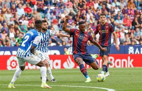 cente, 关键的 cente, 关键的