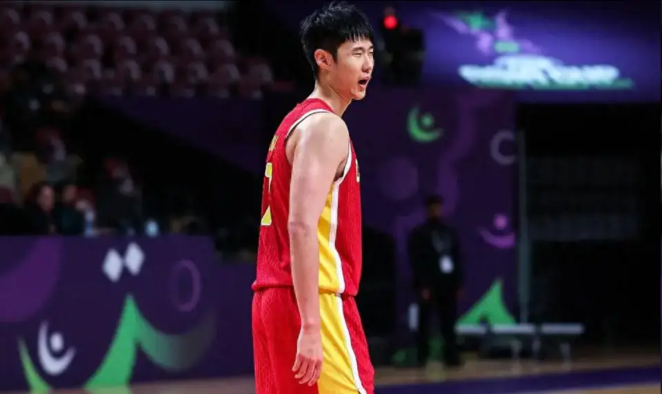 义两场硬仗, 个三分球