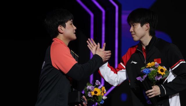 还是和刚刚 还是和刚刚