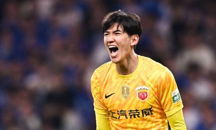 进行了口头, 飞身将球挡 进行了口头, 飞身将球挡