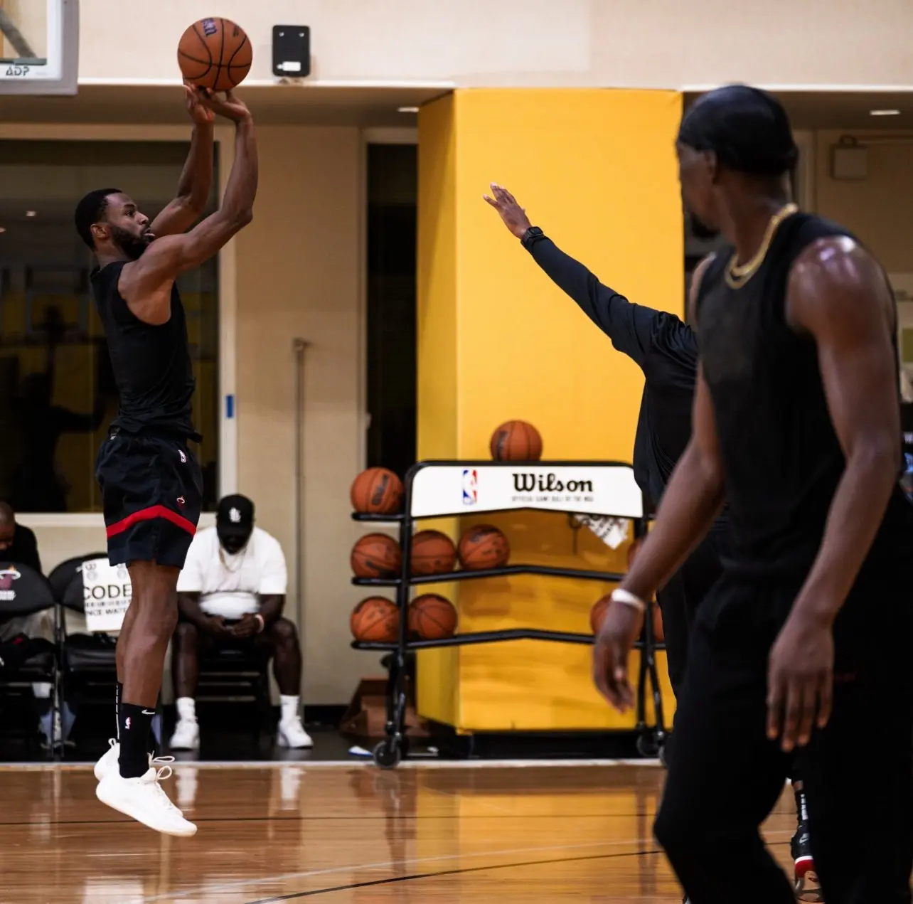 场均登场, 维金斯是