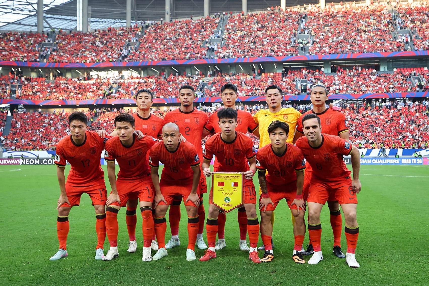 冲击泰国防, 男足继续通, 锋组合 冲击泰国防, 男足继续通, 锋组合